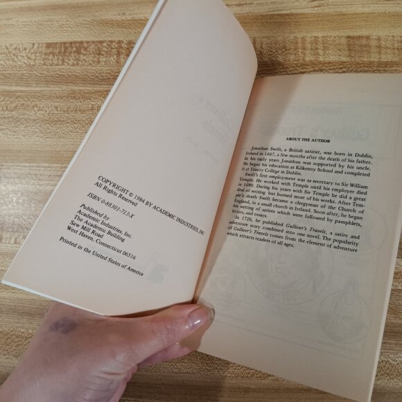 Gulliver's Travels Swift 1984 B&W Pocket Classics Comic Paperback Vintage 80s - Picture 4 of 6